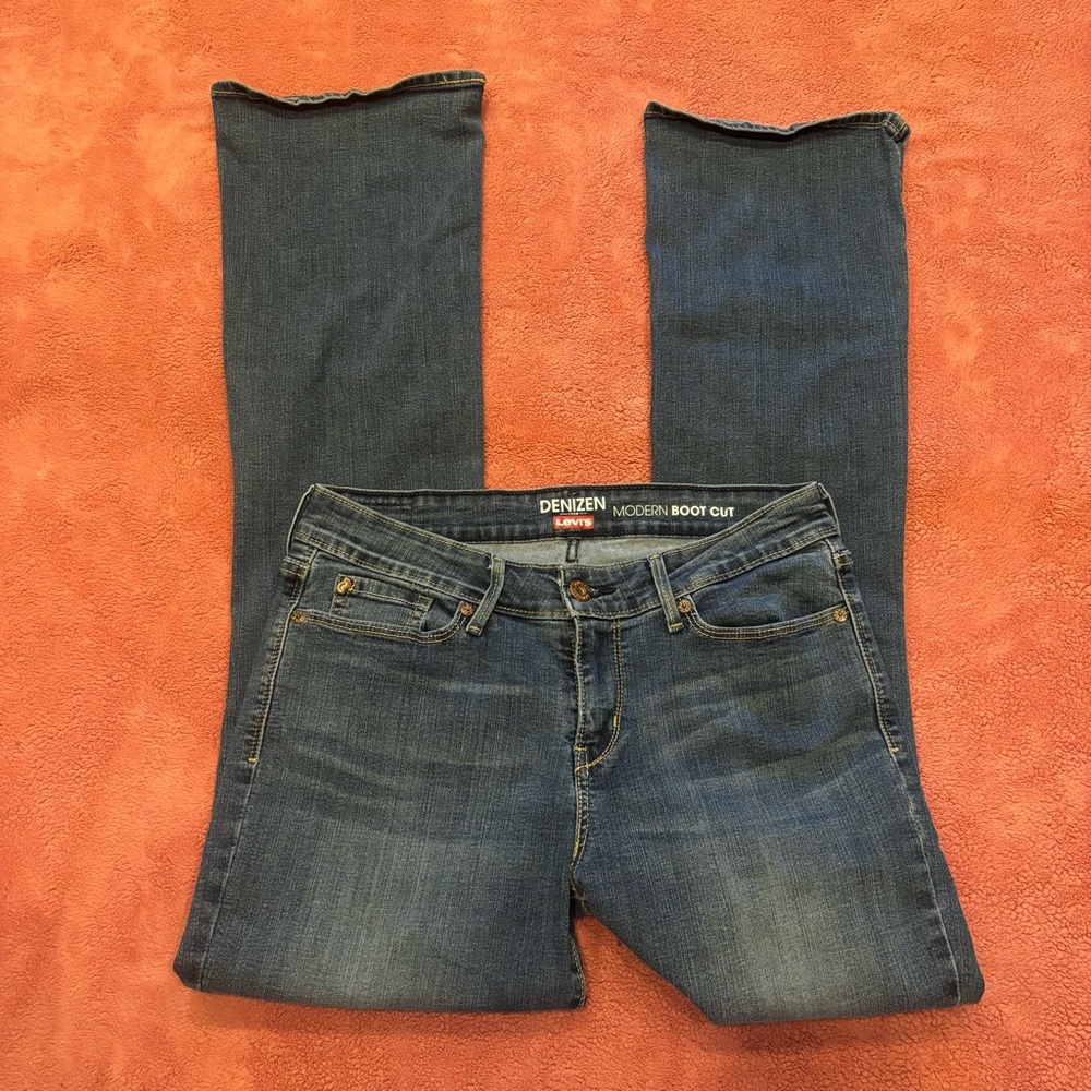 Levi’s boot cut jeans